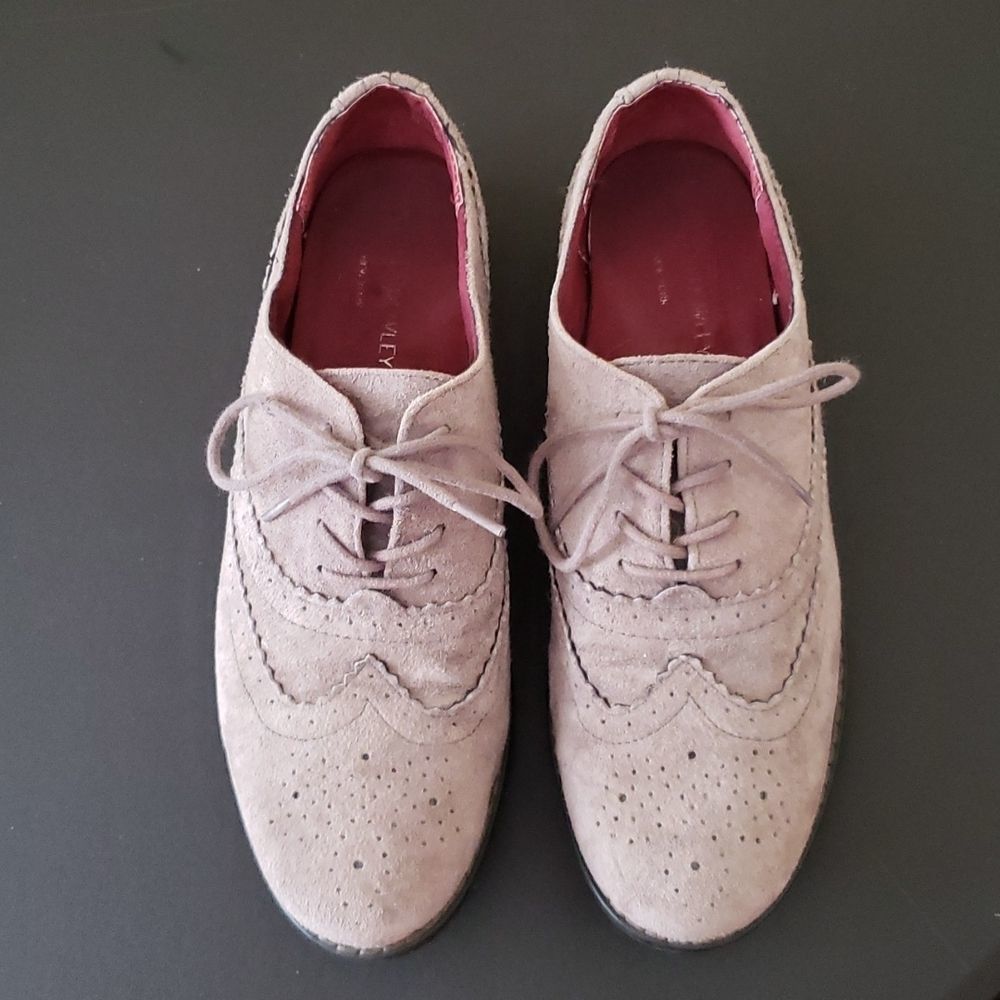 CYNTHIA ROWLEY Suede Wingtip Oxford Gray Size 7.5 - Picture 2 of 7